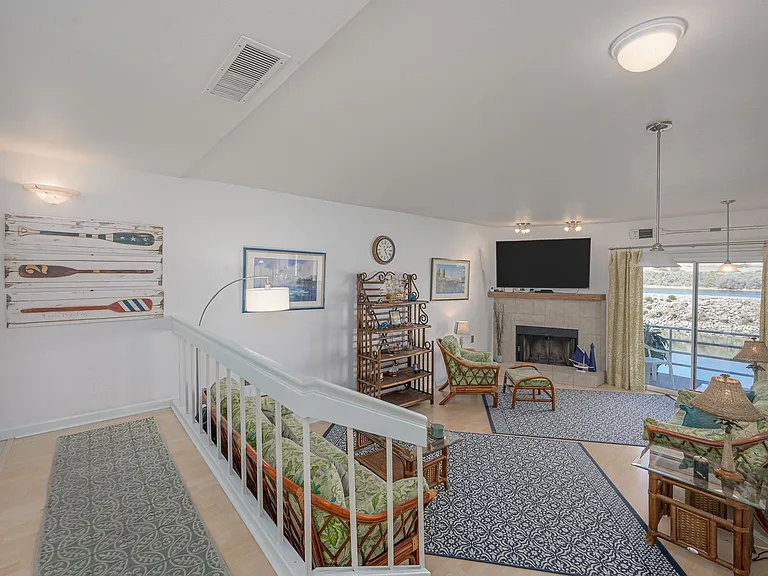 1800 Clubhouse Dr #D-30 — Photo 6