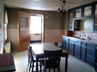 9 Hovey Ave, Hoosick Falls, NY 12090