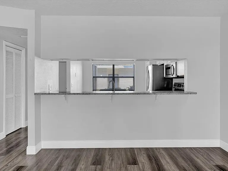 2150 Atlantic St #413 — Photo 20