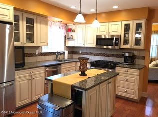 56 Oak Glen Rd, Toms River, NJ 08753