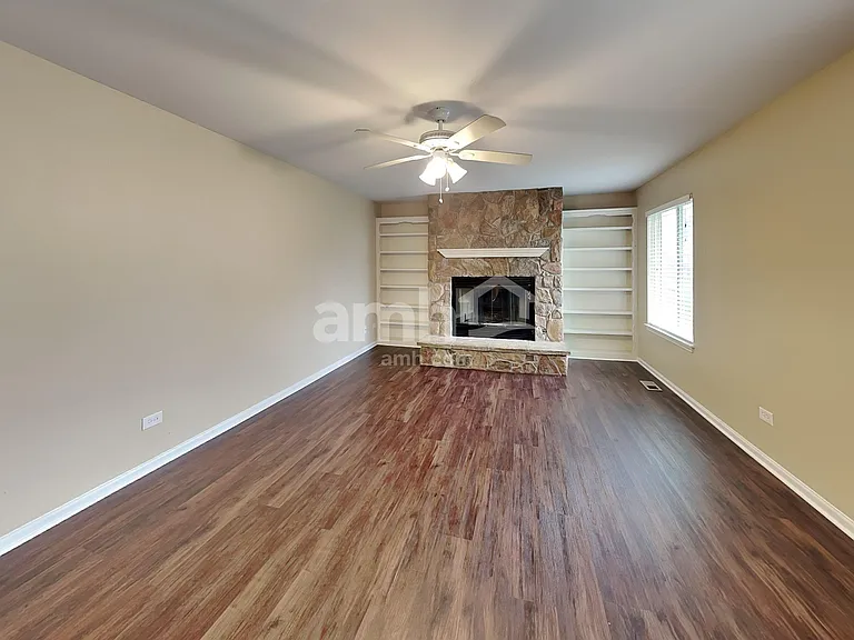 609 Red Barn Trl — Photo 8