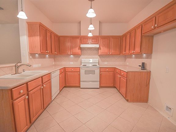 5th image of 503 Nautilus St