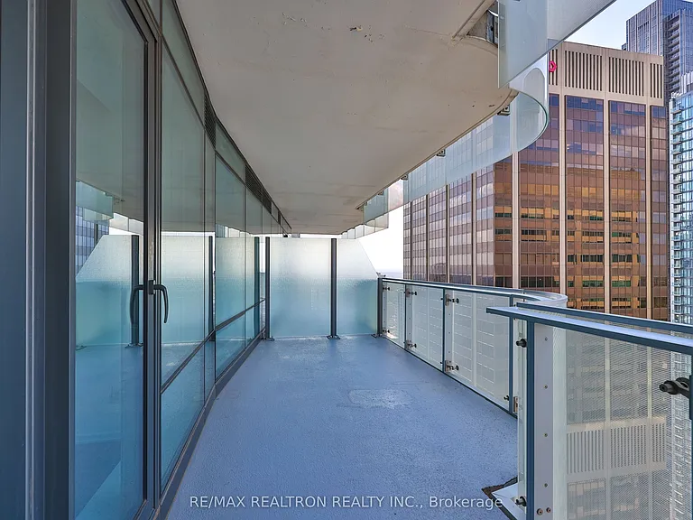 1 Bloor St E #3211 — Photo 23