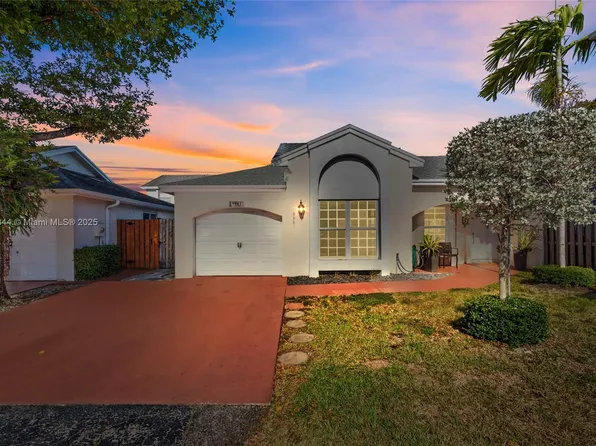 9981 NW 51st Ln, Doral, FL 33178