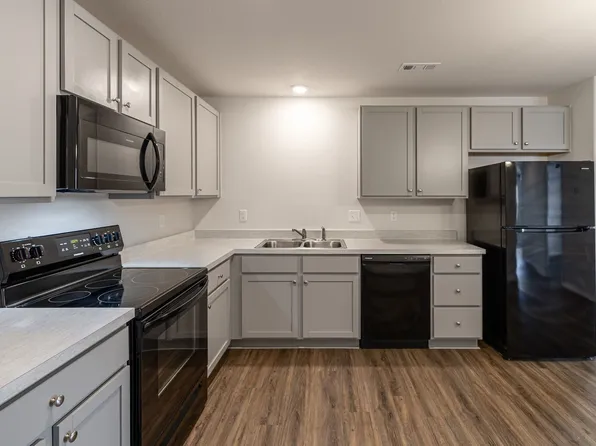 Now Leasing: 2,3, & 4-Bedroom Duplexes at Woodward Park with Attached GarageApply Today!
