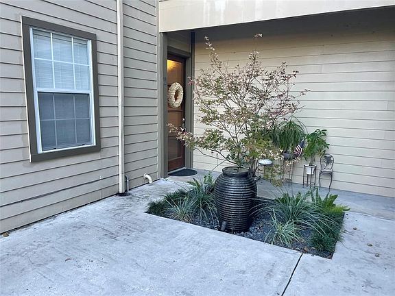 4th image of 1959 Knoll St Unit D