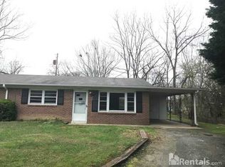 920 Rutledge Anx, Hendersonville, NC 28739