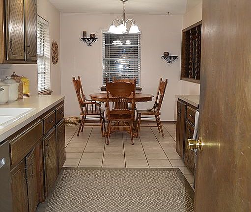 kitchen and Dinning room