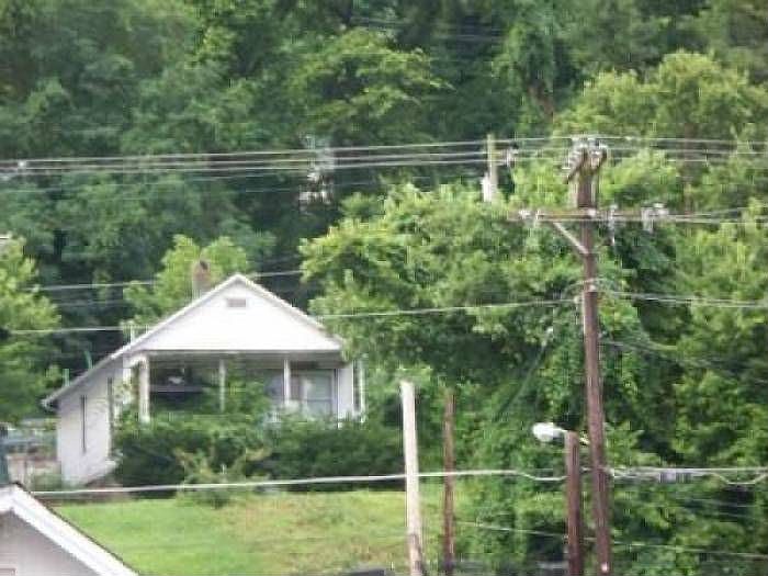 1st image of 200 E 4th St