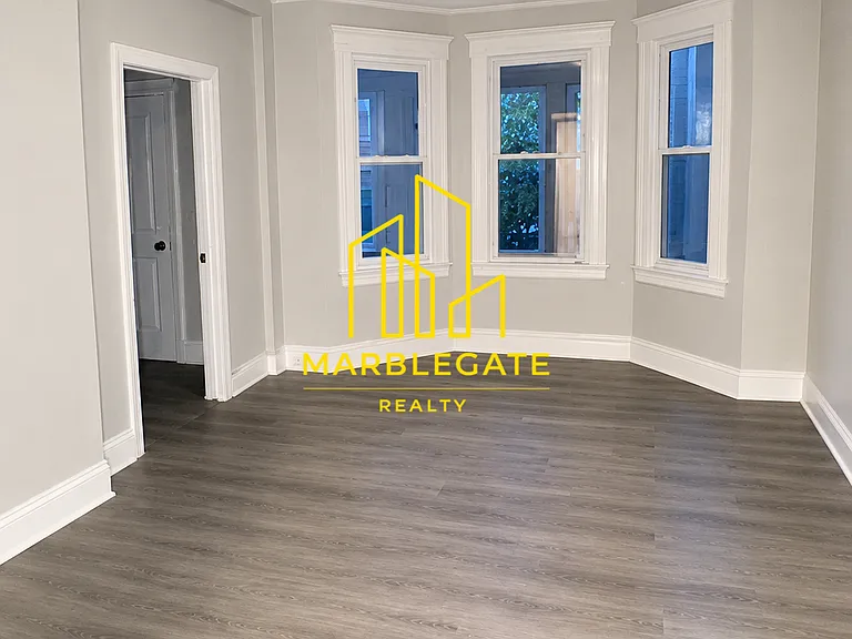35 Seymour Ave #22 — Photo 2