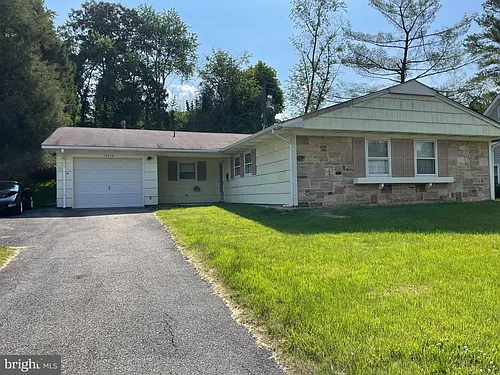 15713 Pointer Ridge Dr Photo 1