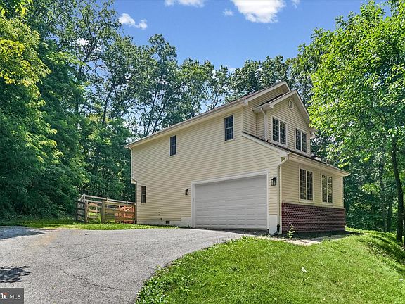 2nd image of 2133 Fridinger Mill Rd