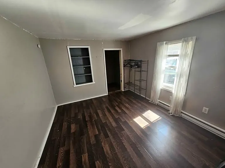 321 N Vine St — Photo 7