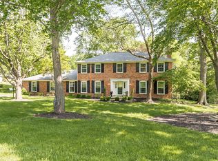 15981 Kettington Rd, Chesterfield, MO 63017