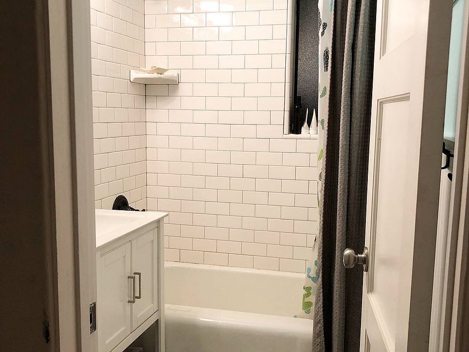 1st image of 3847 69th St