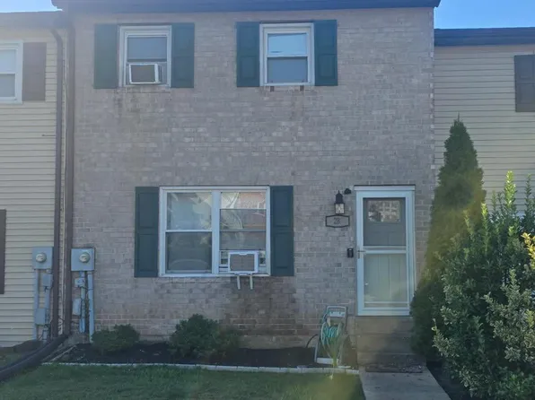 28 White Dogwood Dr, Etters, PA 17319