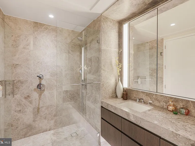 601 Wharf St SW #208 — Photo 18