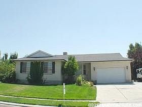 1st image of 943 W Hollycrest Dr