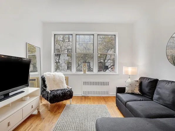 321 E 89th St APT 4E, New York, NY 10128