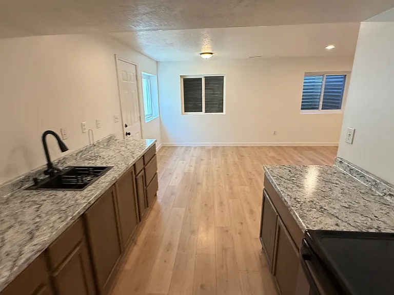 1184 N 850 E — Photo 4