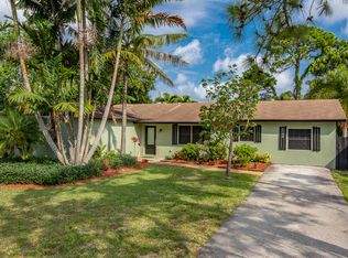 2153 SE Washington St N, Stuart, FL 34997