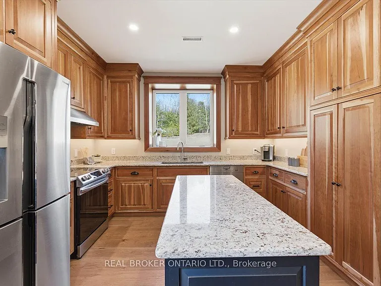 4589 Watson Rd S — Photo 9