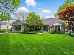 1815 Coolidge Dr, Oakwood, OH 45419