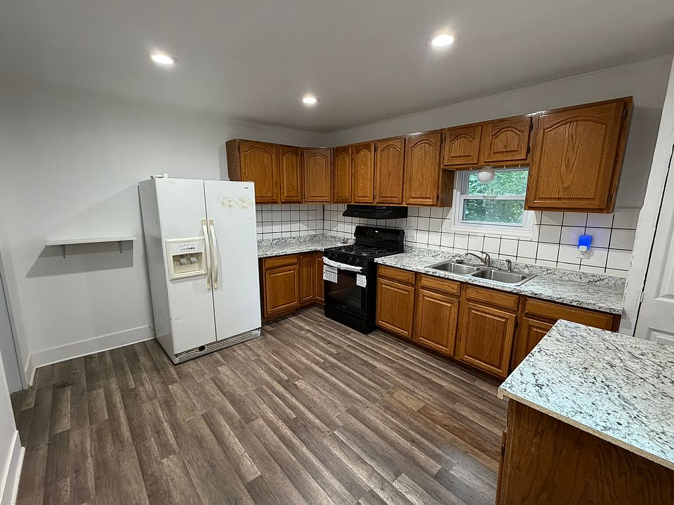 1st image of 11 Hall St