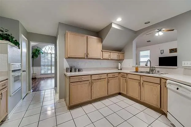 8801 Clearlake Dr — Photo 79