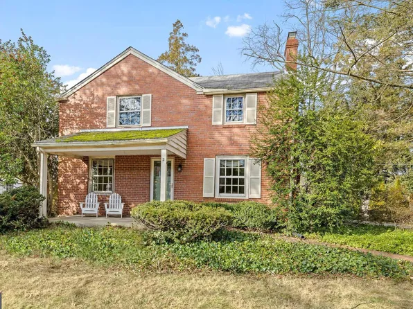 2 Hawthorne Ln, Bryn Mawr, PA 19010