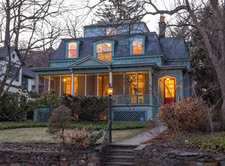 5 Seneca Pl, Montclair, NJ 07043