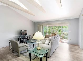 5635 Turtle Bay Dr APT 8, Naples, FL 34108