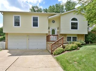 2018 Westbourne Way, Fenton, MO 63026