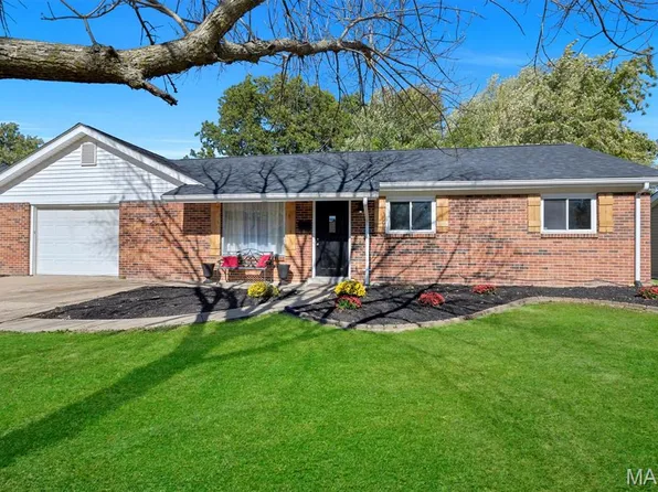 411 Saint Joseph Ave, O'Fallon, MO 63366