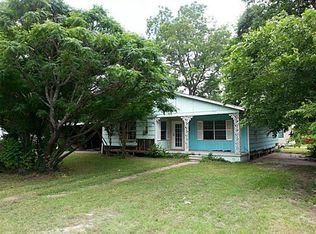 300 N Live Oak Ave, Hubbard, TX 76648