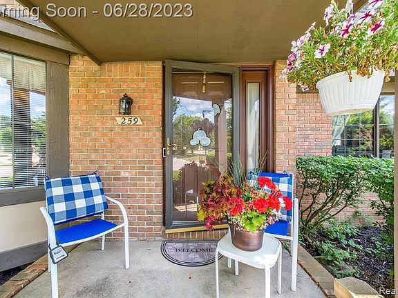 3rd image of 259 Meadow Bridge Dr