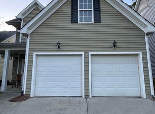 10 Berry Ct, Durham, NC 27703