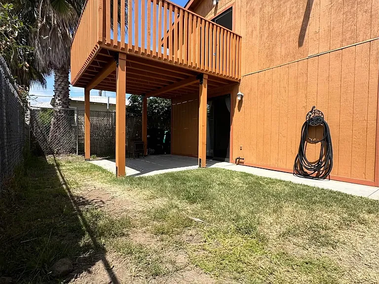 3719 Cherokee Ave — Photo 16