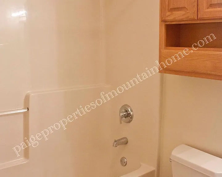 Paige Apartments — Photo 10