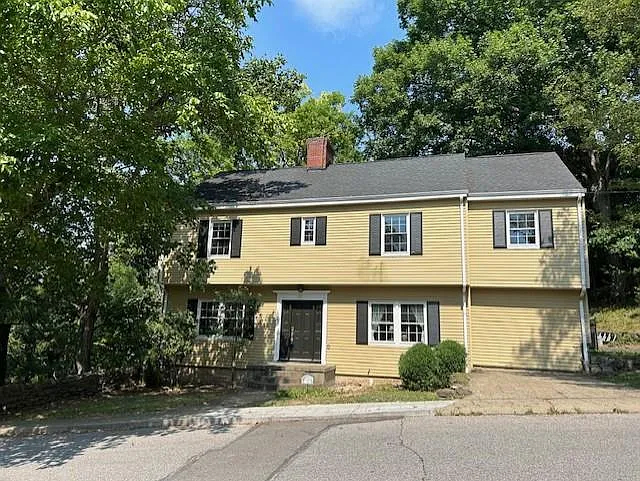 15 Arlington Drive photo 1
