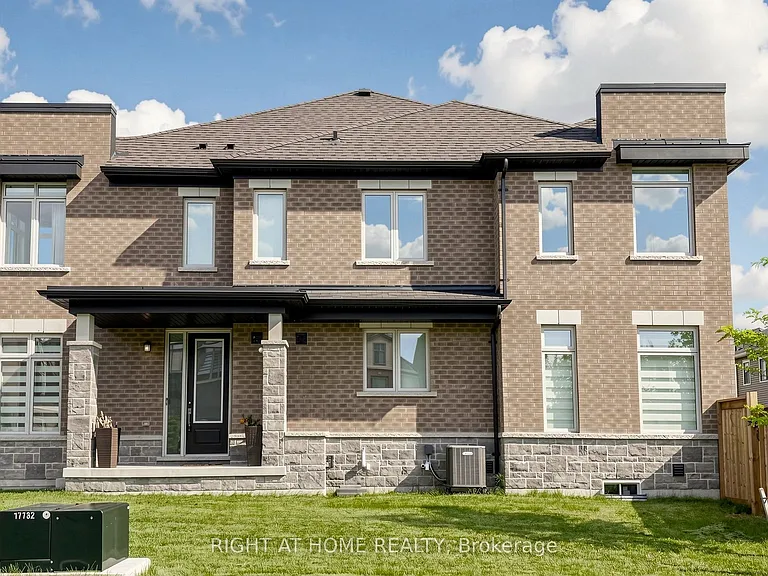 2046 Cameron Lott Cres — Photo 5