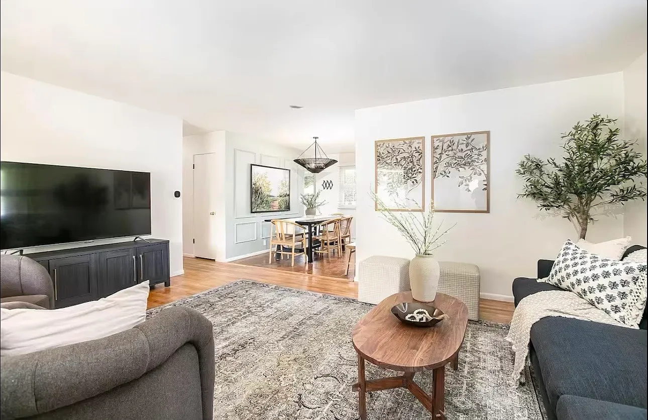 3 bed, 1.5 bath, 2092 sqft, $3,900 — Photo 3