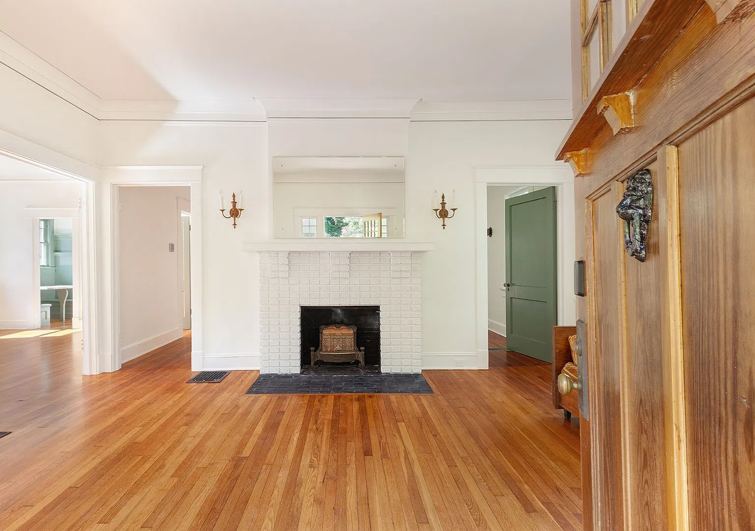 Beautifully Updated Midtown Bungalow Steps from Piedmont Park and ATL BeltLine! — Photo 3