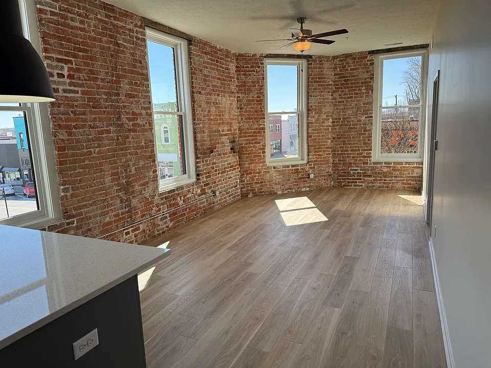 900 Central Ave #205