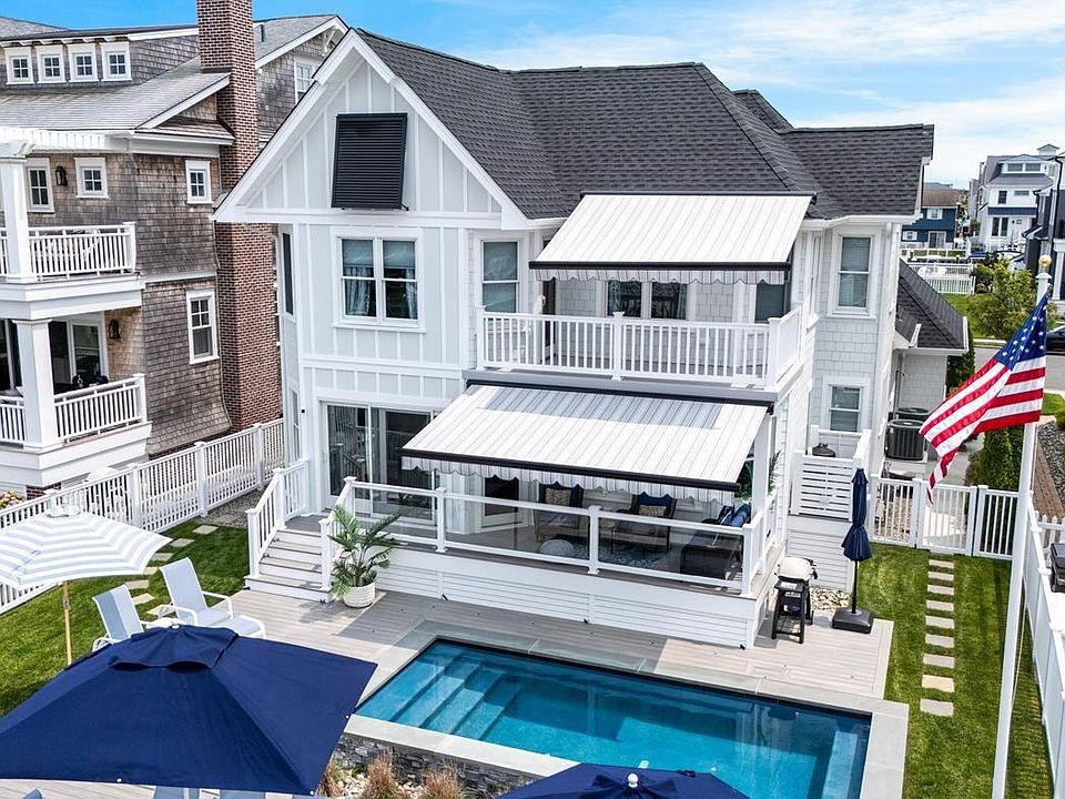 1st image of 16 Grenada Ln