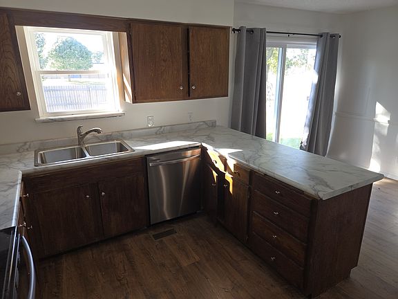 Kitchen with dinette