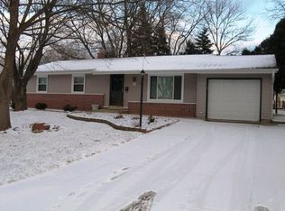 W172N9512 Erika Rd, Menomonee Falls, WI 53051