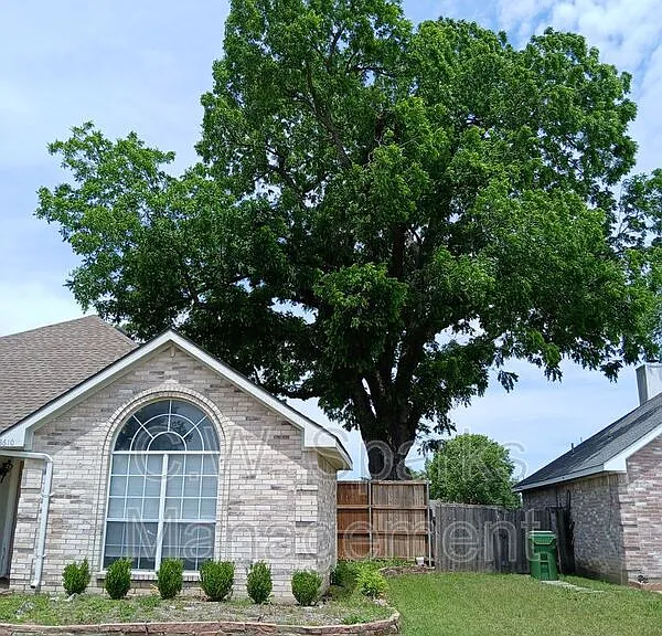 3610 Berrywood Cir — Photo 6