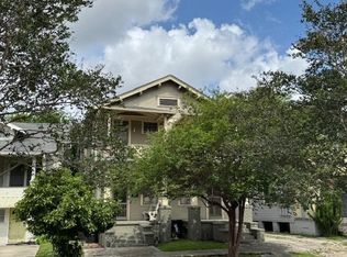 2216 Broadway St, New Orleans, LA 70118
