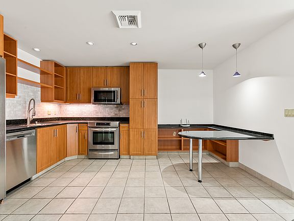 5th image of 7920 Herschel Ave #37
